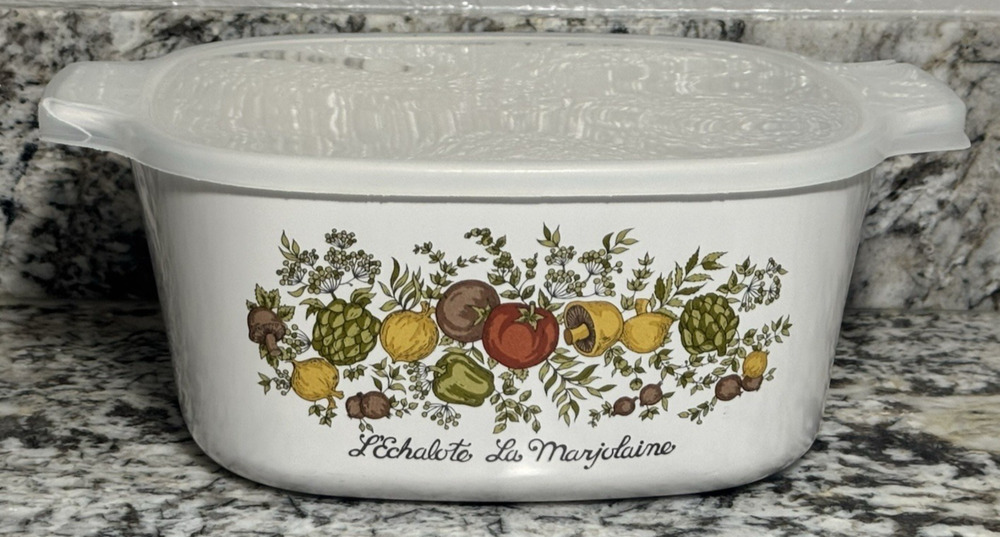 Corning Ware Spice of Life L'Echalote La Marjolaine A-3-B 3 Qt. Plastic Lid-READ